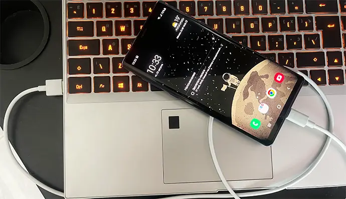 З'єднання телефону з комп'ютером через USB-кабель